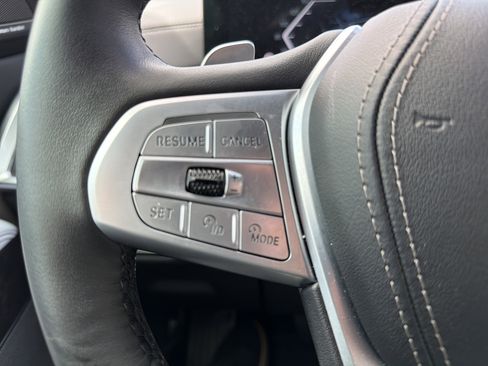 Used 2025 BMW X7 xDrive40i w/ Executive Package image 19