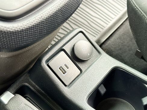 Used 2023 Ford Transit Connect XLT image 13