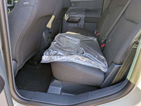 New 2025 Ford Maverick XL w/ Equipment Group 102A image 24