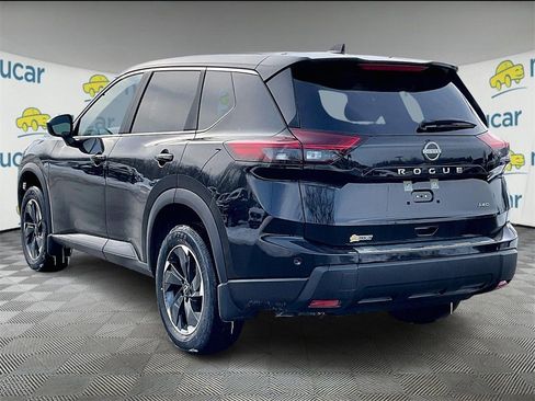 Used 2025 Nissan Rogue SV image 4