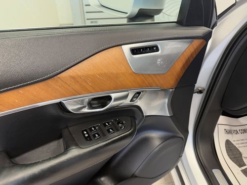 Used 2018 Volvo XC90 T6 Inscription w/ Convenience Package image 17