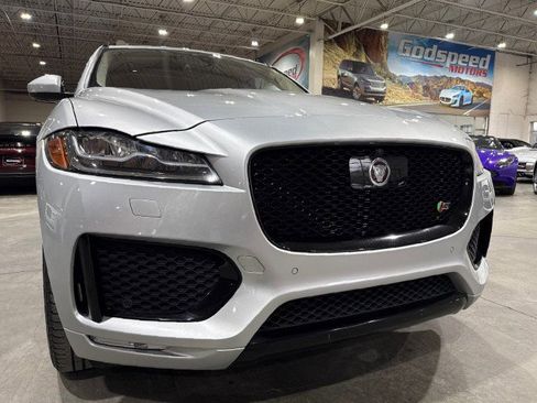 Used 2017 Jaguar F-PACE S image 28