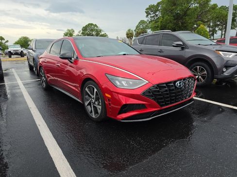 Used 2021 Hyundai Sonata SEL Plus w/ Tech Package FWD image 3