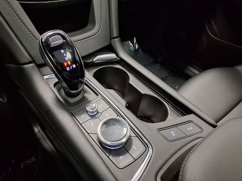Certified 2024 Cadillac XT5 Premium Luxury FWD image 24