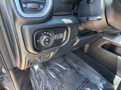 Used 2025 RAM 1500 Big Horn AWD/4WD image 23
