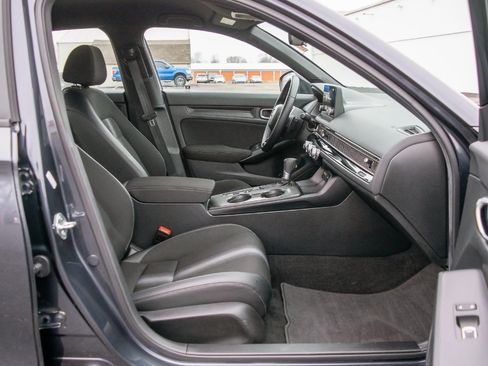 Used 2025 Honda Civic Sport image 31