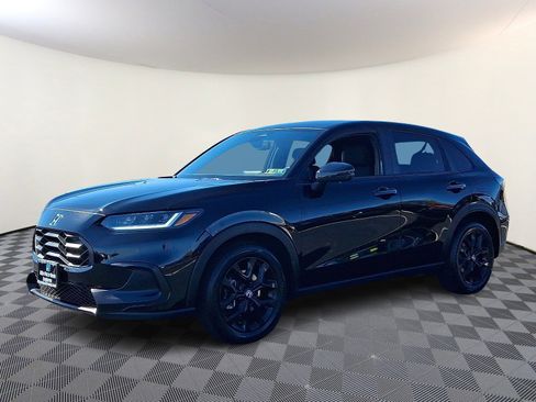 Used 2025 Honda HR-V Sport image 3