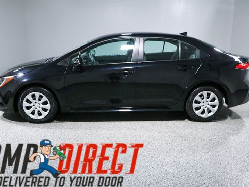 Used 2025 Toyota Corolla LE FWD image 10