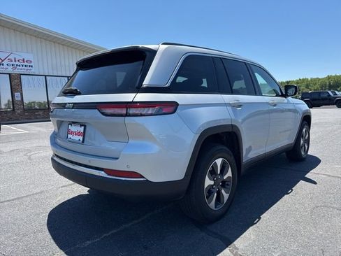 Used 2022 Jeep Grand Cherokee Limited 4xe AWD/4WD image 12