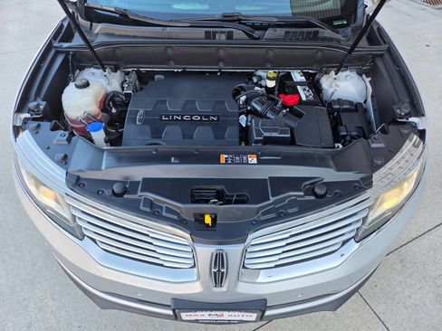Used 2016 Lincoln MKX Reserve w/ Technology Package FWD image 35