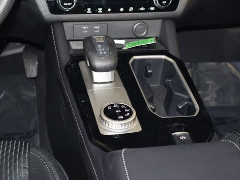 New 2026 Mitsubishi Outlander ES AWD/4WD image 13