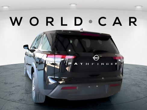 Used 2025 Nissan Pathfinder S image 5