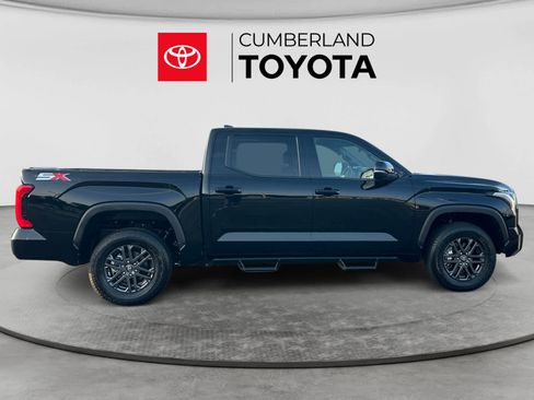 Used 2025 Toyota Tundra SR5 w/ SR5 Convenience Package AWD/4WD image 6
