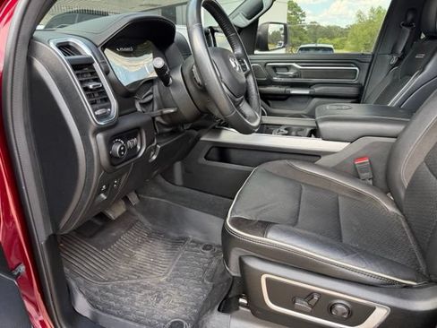 Used 2023 RAM 1500 Laramie AWD/4WD image 5