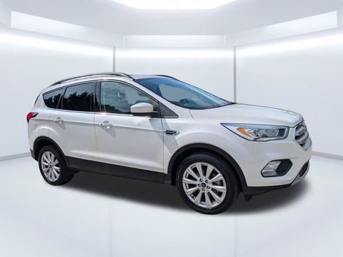 Used 2019 Ford Escape SEL FWD image 1