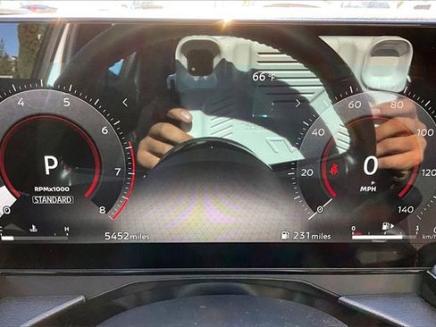 Certified 2025 Nissan Kicks SR image 12