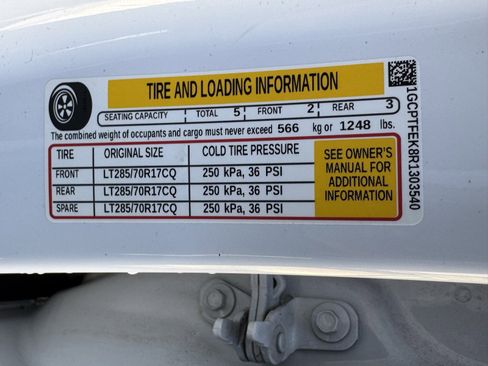 Used 2024 Chevrolet Colorado ZR2 image 24