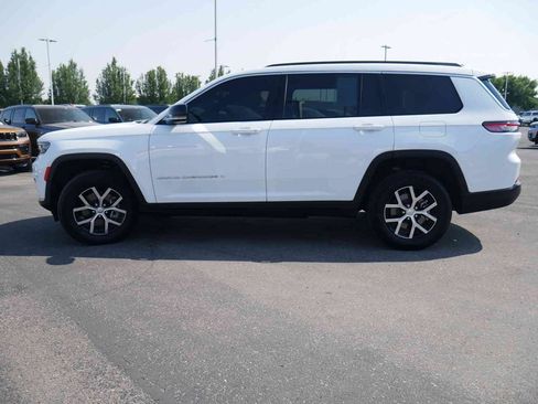 Certified 2025 Jeep Grand Cherokee L Limited w/ Trailer Tow Package AWD/4WD image 17