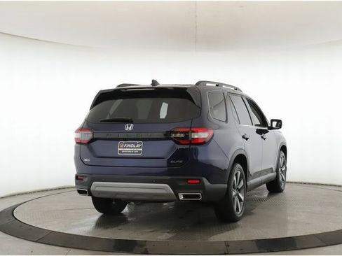 Used 2025 Honda Pilot Elite image 7