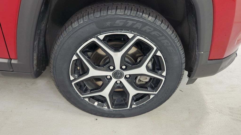 Used 2025 Jeep Compass Limited AWD/4WD image 9