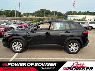 Used 2023 Toyota Corolla Cross L FWD video 2