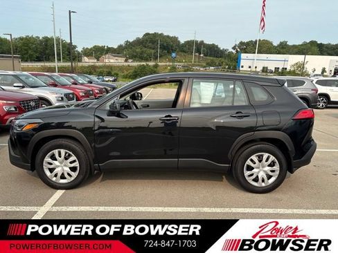 Used 2023 Toyota Corolla Cross L FWD image 2