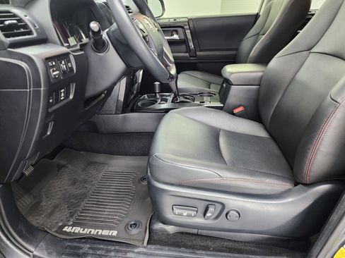 Used 2020 Toyota 4Runner Venture image 7