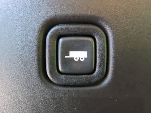 Used 2024 Chevrolet Express 2500 w/ Driver Convenience Package RWD image 9