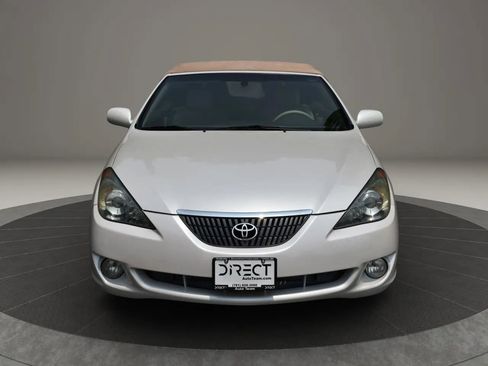 Used 2005 Toyota Solara SLE image 2