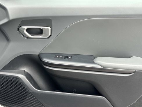 Used 2025 Kia K4 LXS image 17