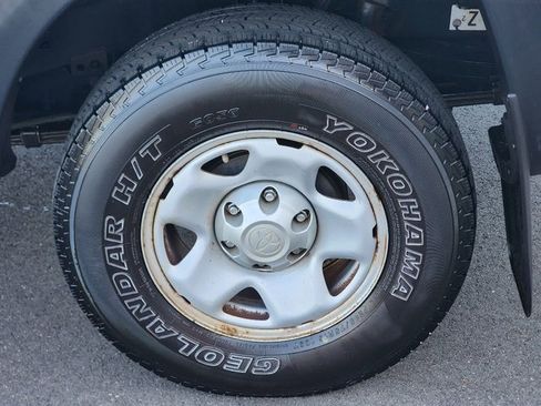 Used 2015 Toyota Tacoma PreRunner image 15