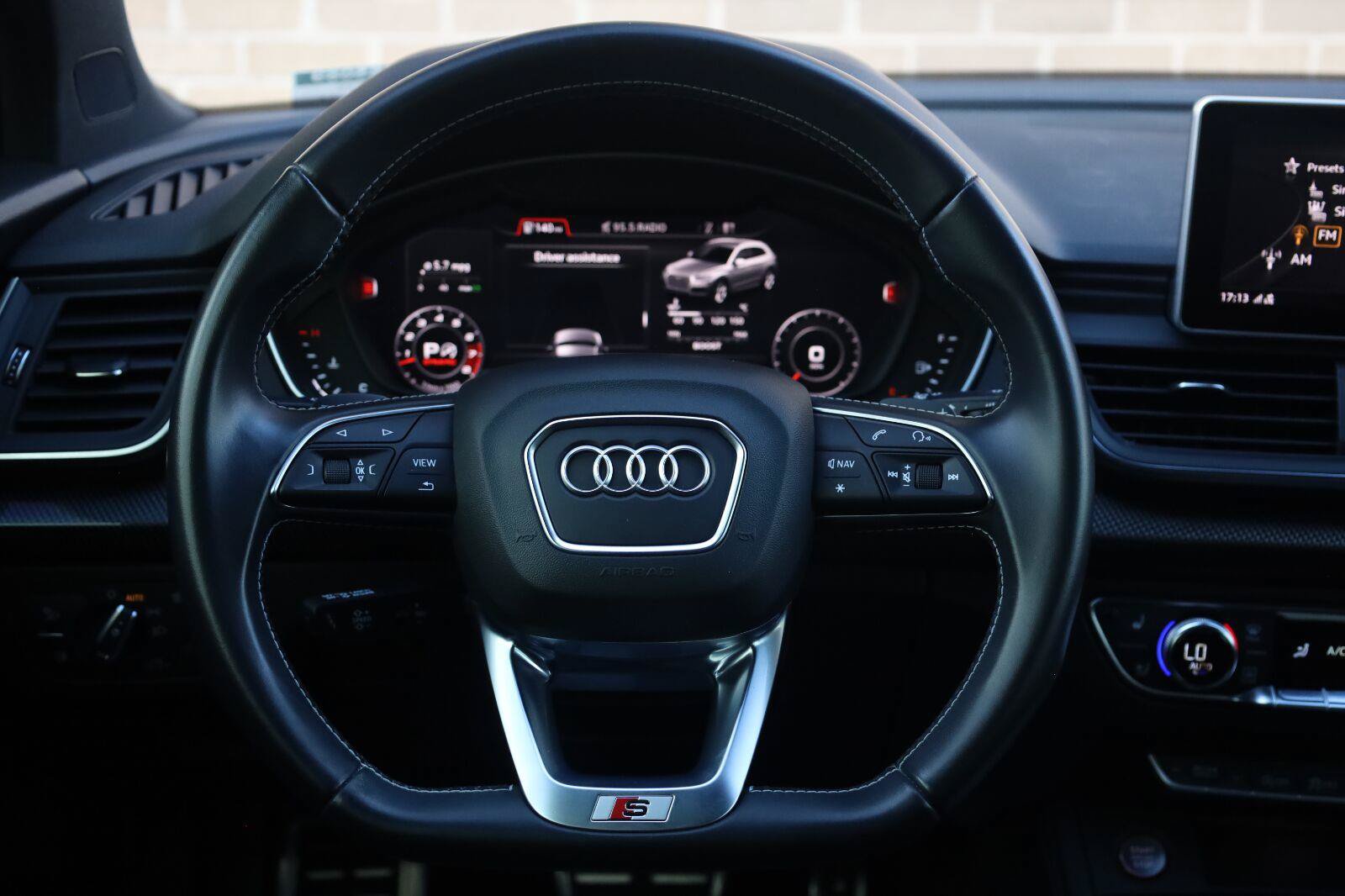 Used 2020 Audi SQ5 Prestige AWD/4WD image 34