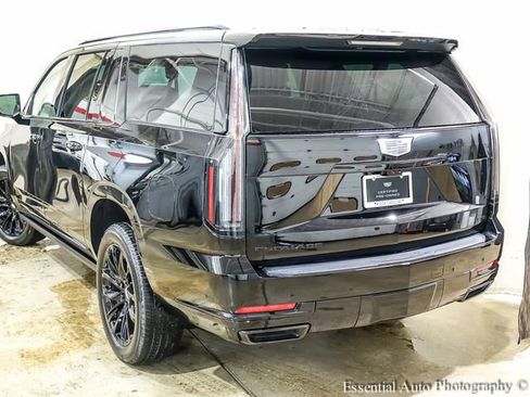 Certified 2026 Cadillac Escalade ESV Sport w/ LPO, ONYX Package AWD/4WD image 5