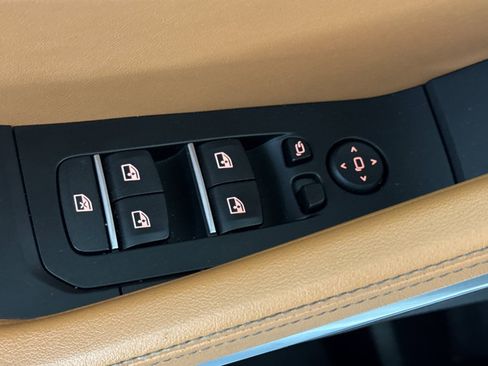 Certified 2023 BMW X6 xDrive40i w/ M Sport Package image 13