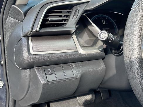 Used 2018 Honda Civic EX image 11