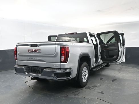 Certified 2022 GMC Sierra 1500 SLE image 33