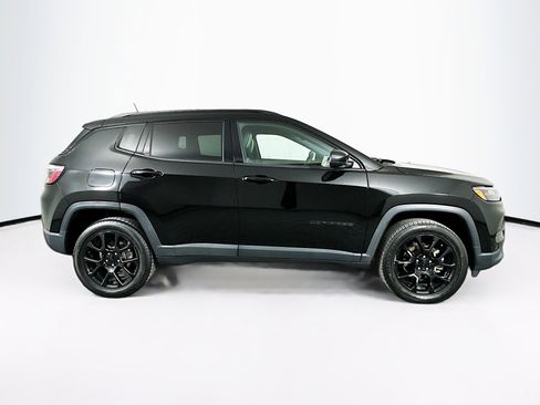 Used 2022 Jeep Compass Altitude image 10