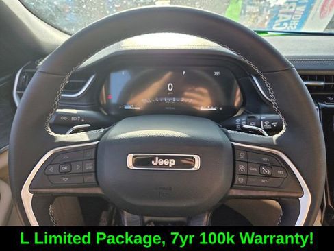 Used 2025 Jeep Grand Cherokee L Limited image 26