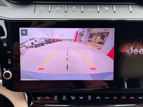 New 2026 Jeep Grand Cherokee L Limited AWD/4WD image 21