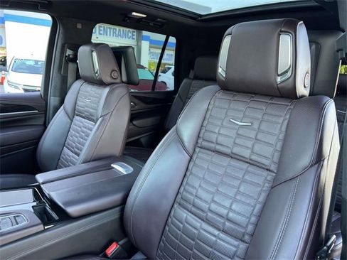 Used 2023 Cadillac Escalade Sport Platinum w/ LPO, ONYX Package image 14