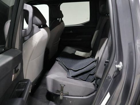 Used 2025 Toyota Tacoma TRD Off-Road image 18