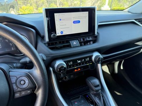Used 2025 Toyota RAV4 LE image 17