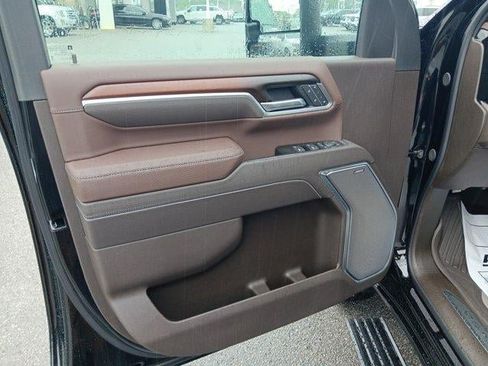 New 2026 GMC Sierra 3500 Denali w/ Denali Reserve Package AWD/4WD image 8