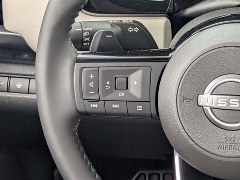 New 2025 Nissan Pathfinder SL image 26