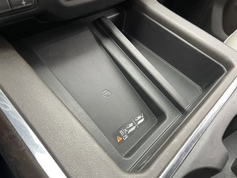 Used 2019 GMC Sierra 1500 SLT w/ SLT Premium Plus Package image 32