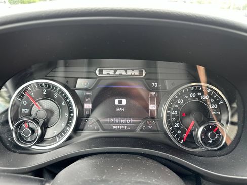 Used 2022 RAM 1500 Big Horn AWD/4WD image 6