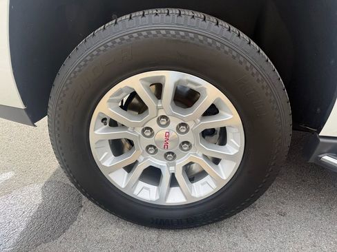 Used 2016 GMC Yukon SLT image 13