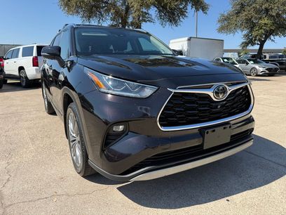 Used 2021 Toyota Highlander Platinum