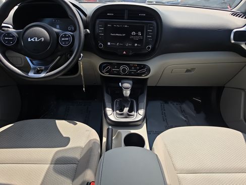 Certified 2024 Kia Soul LX FWD image 13
