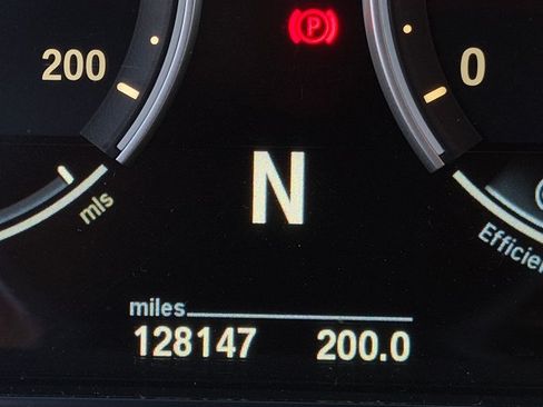 Used 2014 BMW M5 RWD image 17